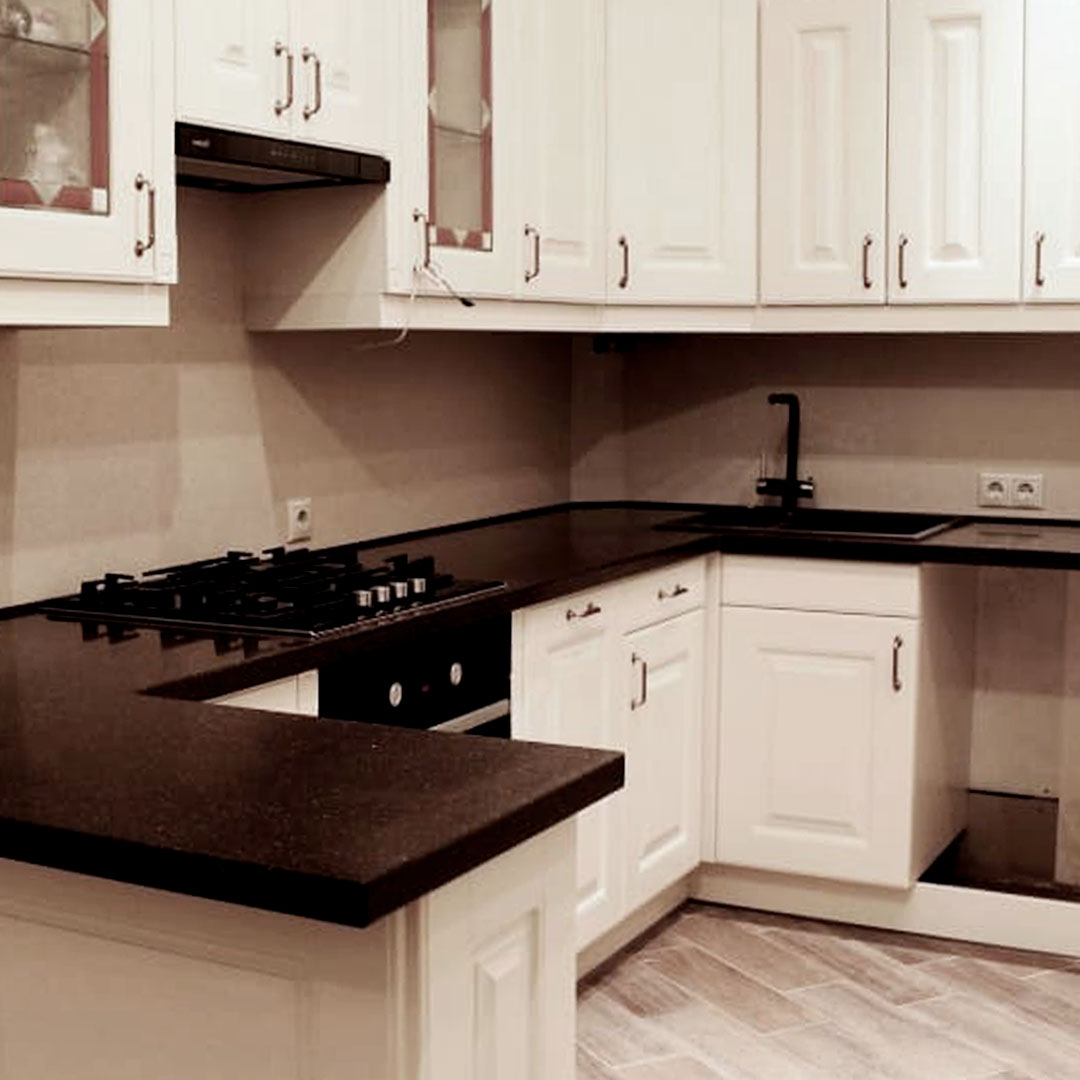 Столешница с фартуком из искусственного камня