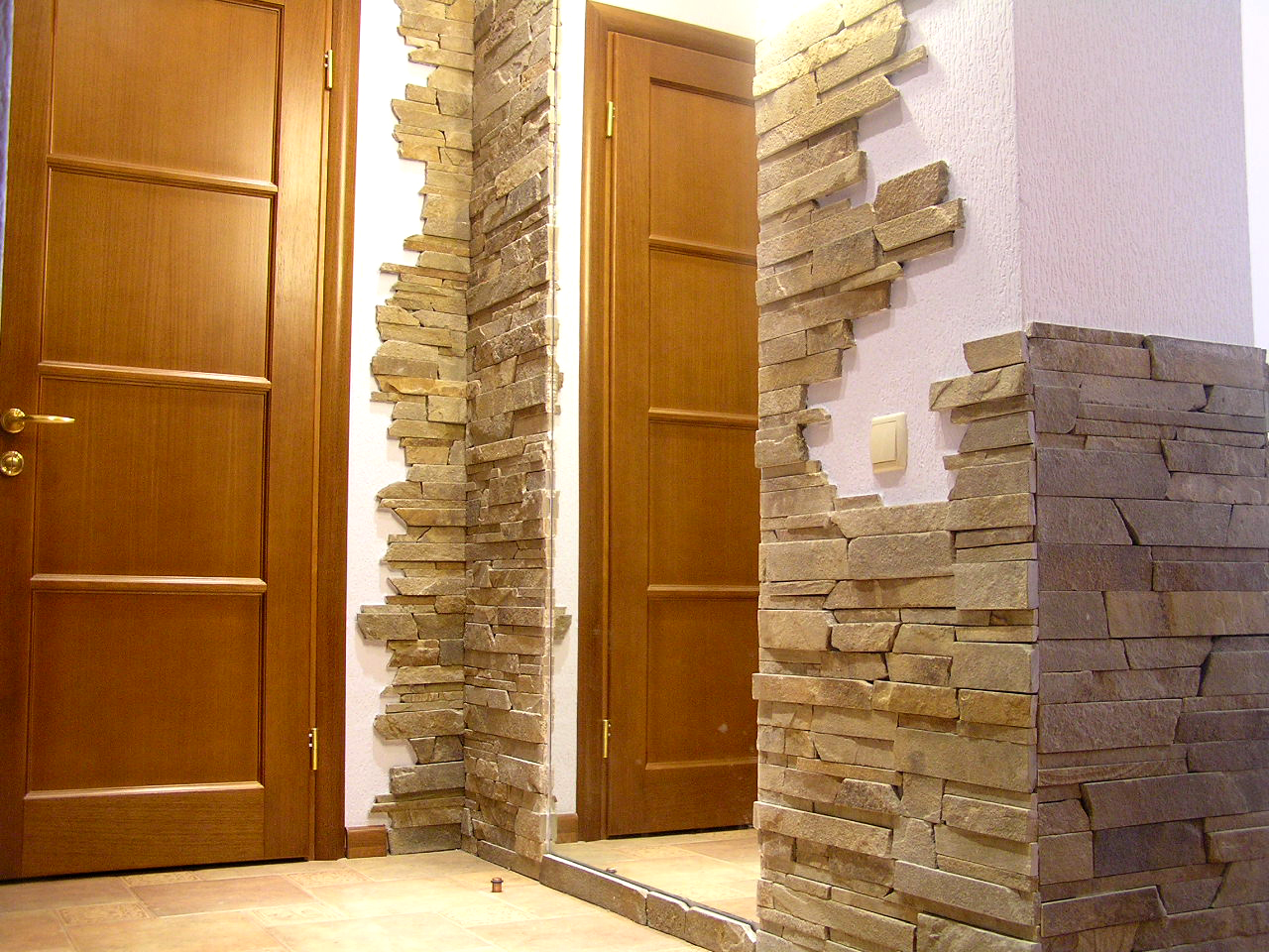 Декоративный камень для внутренней отделки коридора | Koskam