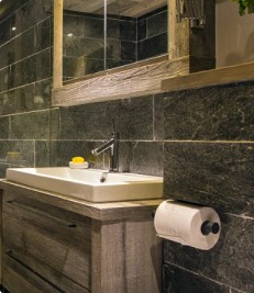 Декорирование помещений камнем